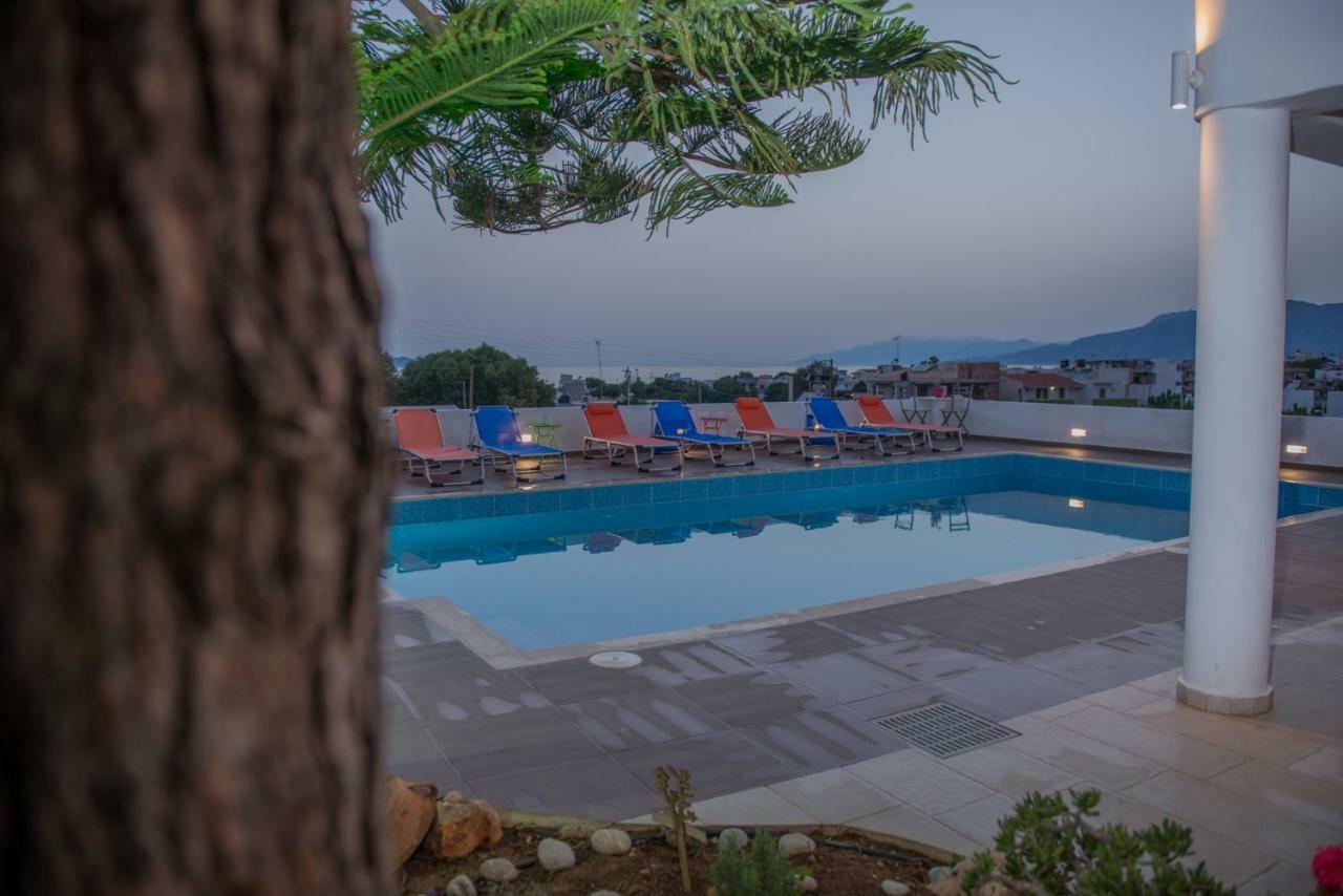 Houmeli Maisonettes & Apartments Kalamaki  Exterior foto